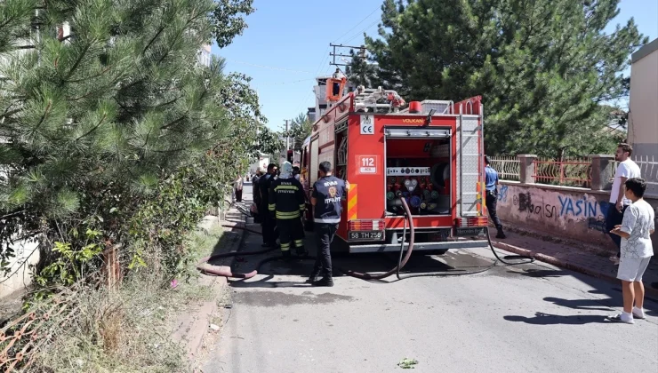 Sivas’ta Alzheimer hastası kadın yangında mahsur kaldı, genç kahraman tarafından kurtarıldı