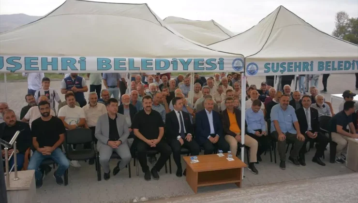 Sivas’ta İmam Hatip Lisesi Mezunları ve Mensupları Derneği’nden Pilav Günü Etkinliği